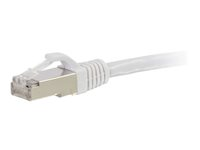 C2G Cat5e Booted Shielded (STP) Network Patch Cable - Kytkentäkaapeli - RJ-45 (uros) to RJ-45 (uros) - 50 m - STP - CAT 5e - valettu - valkoinen 83890