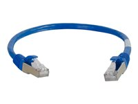 C2G Cat5e Booted Shielded (STP) Network Patch Cable - Kytkentäkaapeli - RJ-45 (uros) to RJ-45 (uros) - 4 m - STP - CAT 5e - valettu - sininen 83773