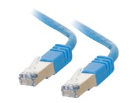 C2G Cat5e Booted Shielded (STP) Network Patch Cable - Kytkentäkaapeli - RJ-45 (uros) to RJ-45 (uros) - 2 m - STP - CAT 5e - valettu - sininen 83771